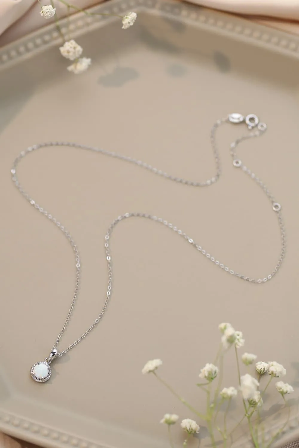 Hazel Blues® |  Opal Round Pendant Chain Necklace