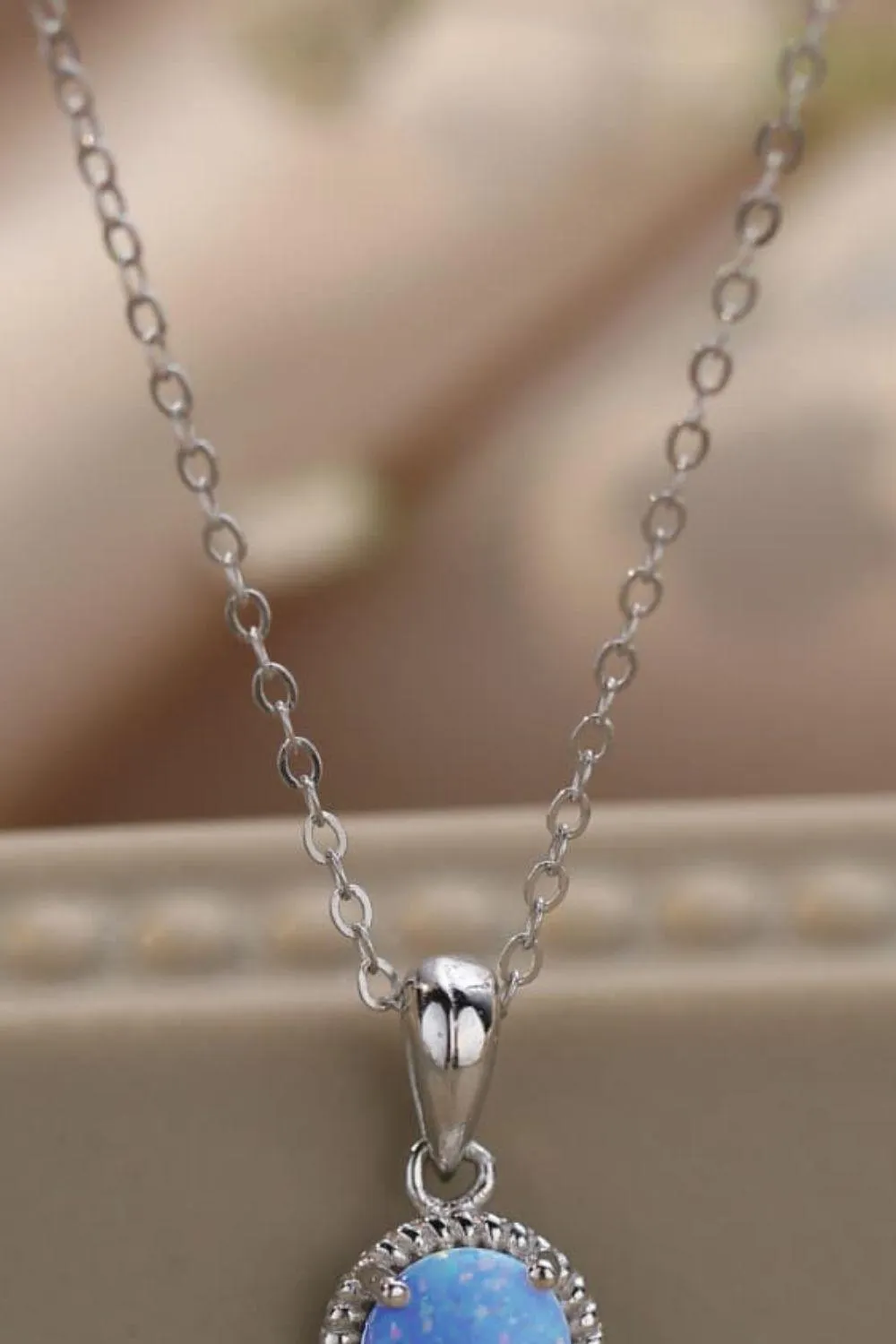 Hazel Blues® |  Opal Round Pendant Chain Necklace