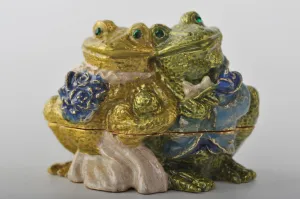 Just Married Frog Couple