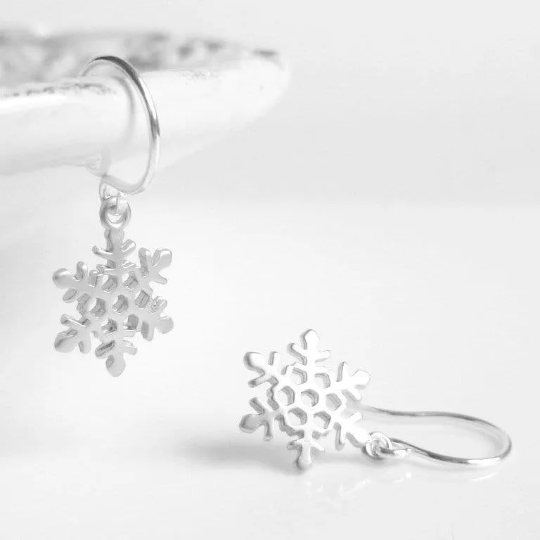 Little Snowflake Earrings, gold or silver snowflake earring, small snowflake earring, winter earring, holiday earring, snow earring, Christmas