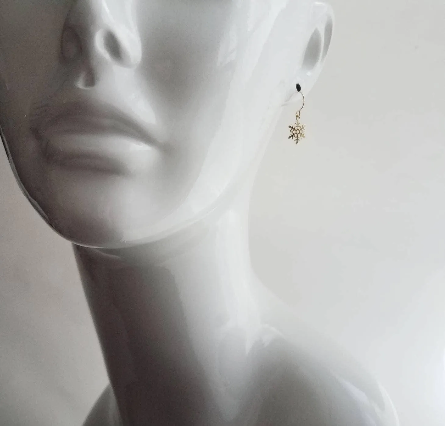 Little Snowflake Earrings, gold or silver snowflake earring, small snowflake earring, winter earring, holiday earring, snow earring, Christmas