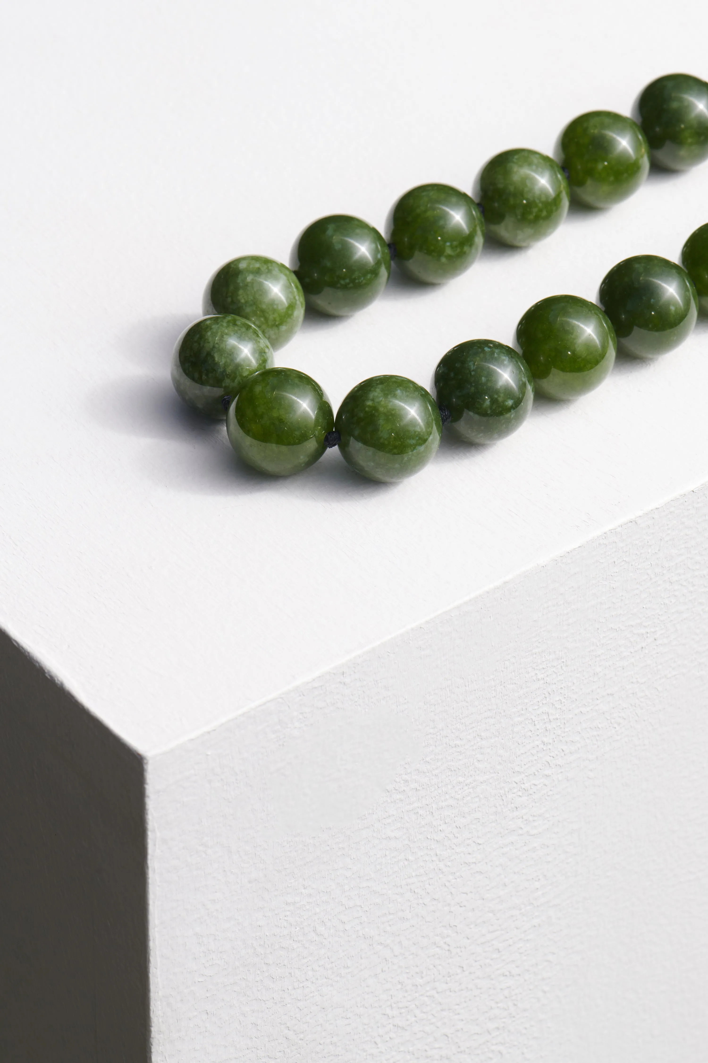 LONG JADE BOULE NECKLACE
