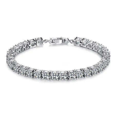 Luxury Bracelet Full of Round Diamonds