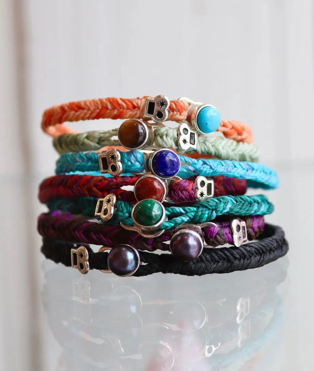 Max Icon Fishtail Button Bracelet in Cinnabar Fleck