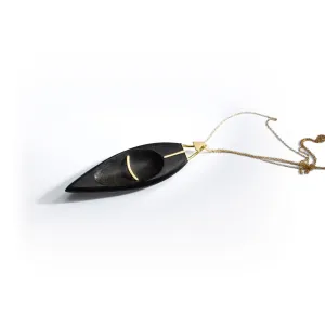 Noble Canoe Necklace