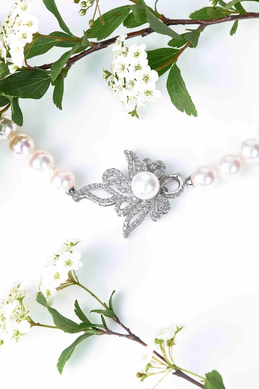 「Orchid Chinese Frog」 Akoya Pearl Diamond necklace