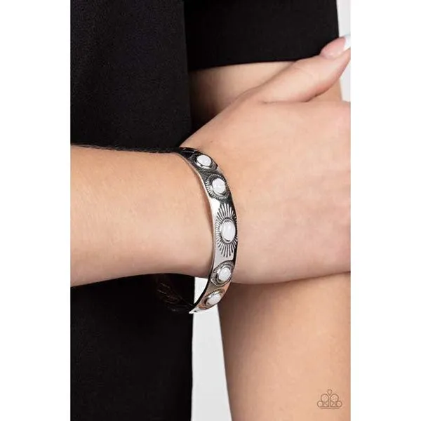 Paparazzi Heavenly Horizons White Bracelet