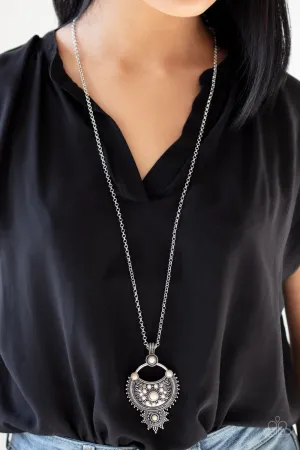 Paparazzi Solar Energy Necklace White