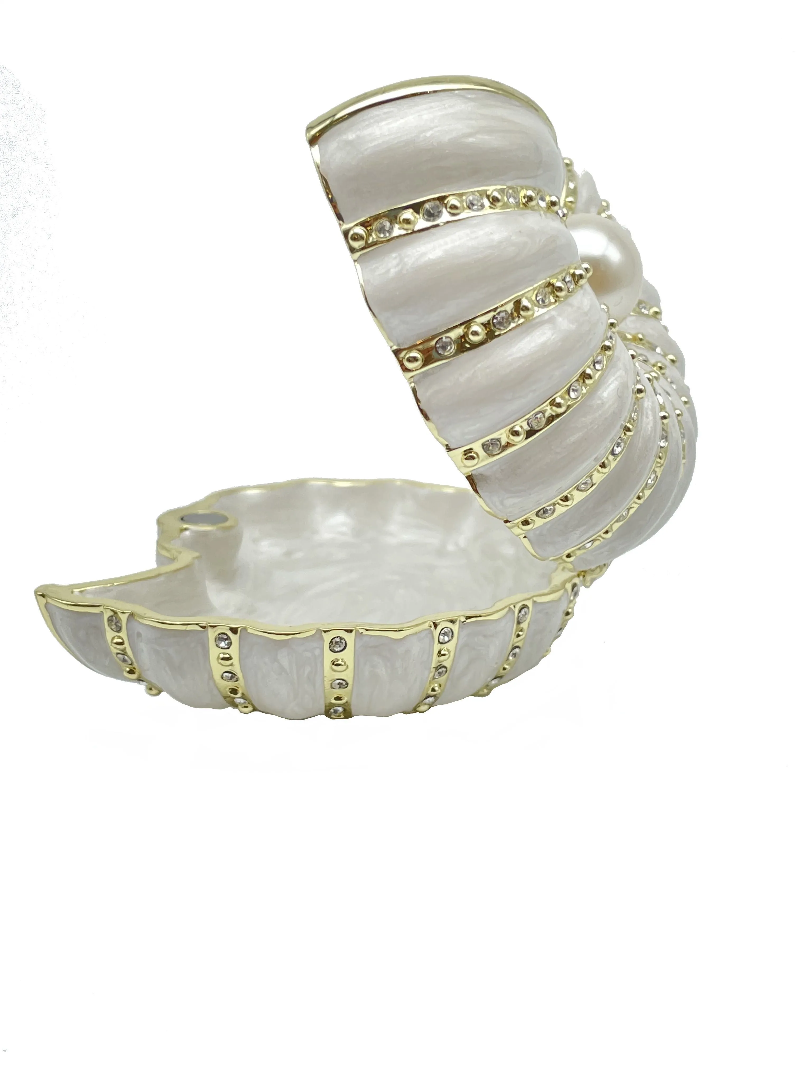 Pearl and Gold Sea Shell