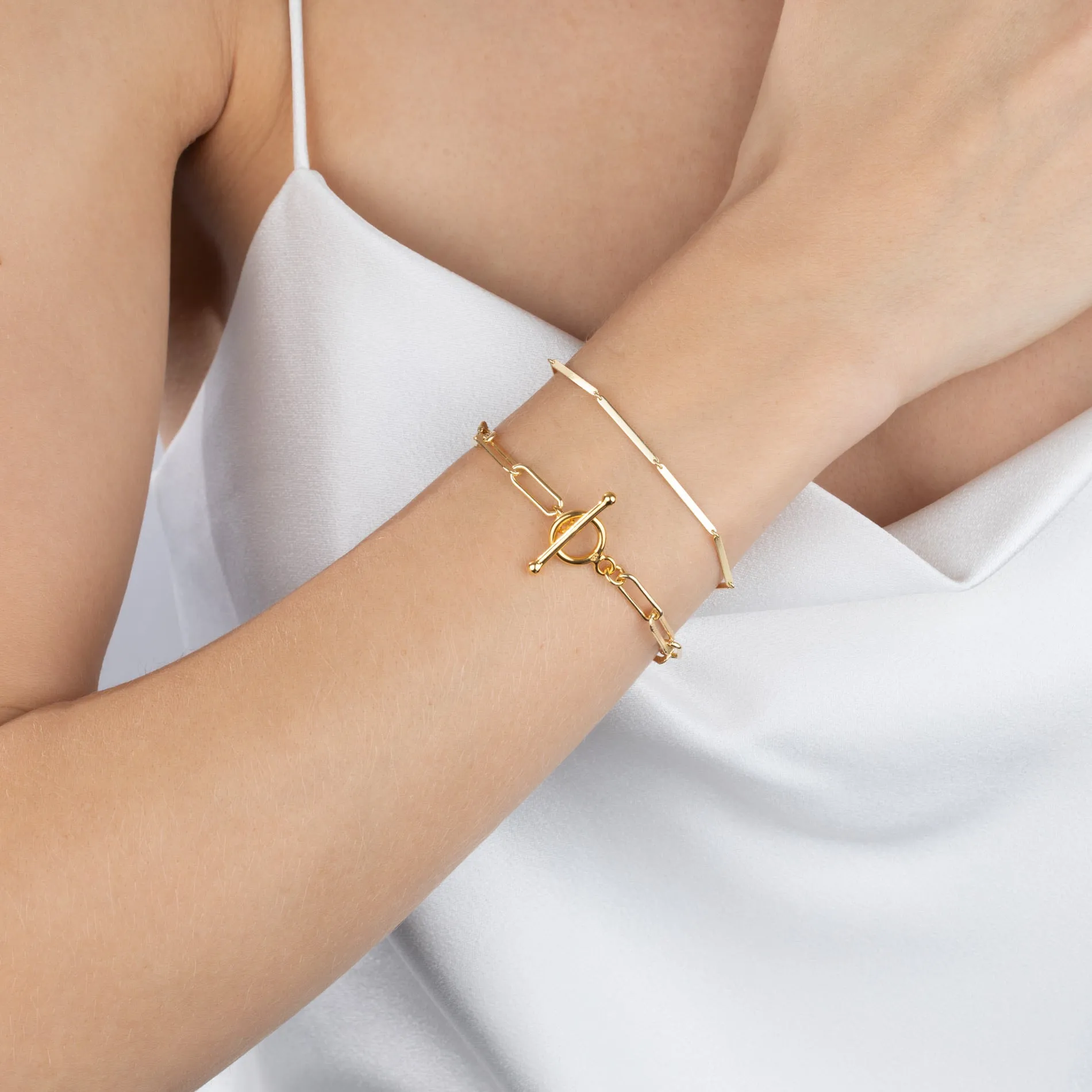 Solid Bar Link Bracelet