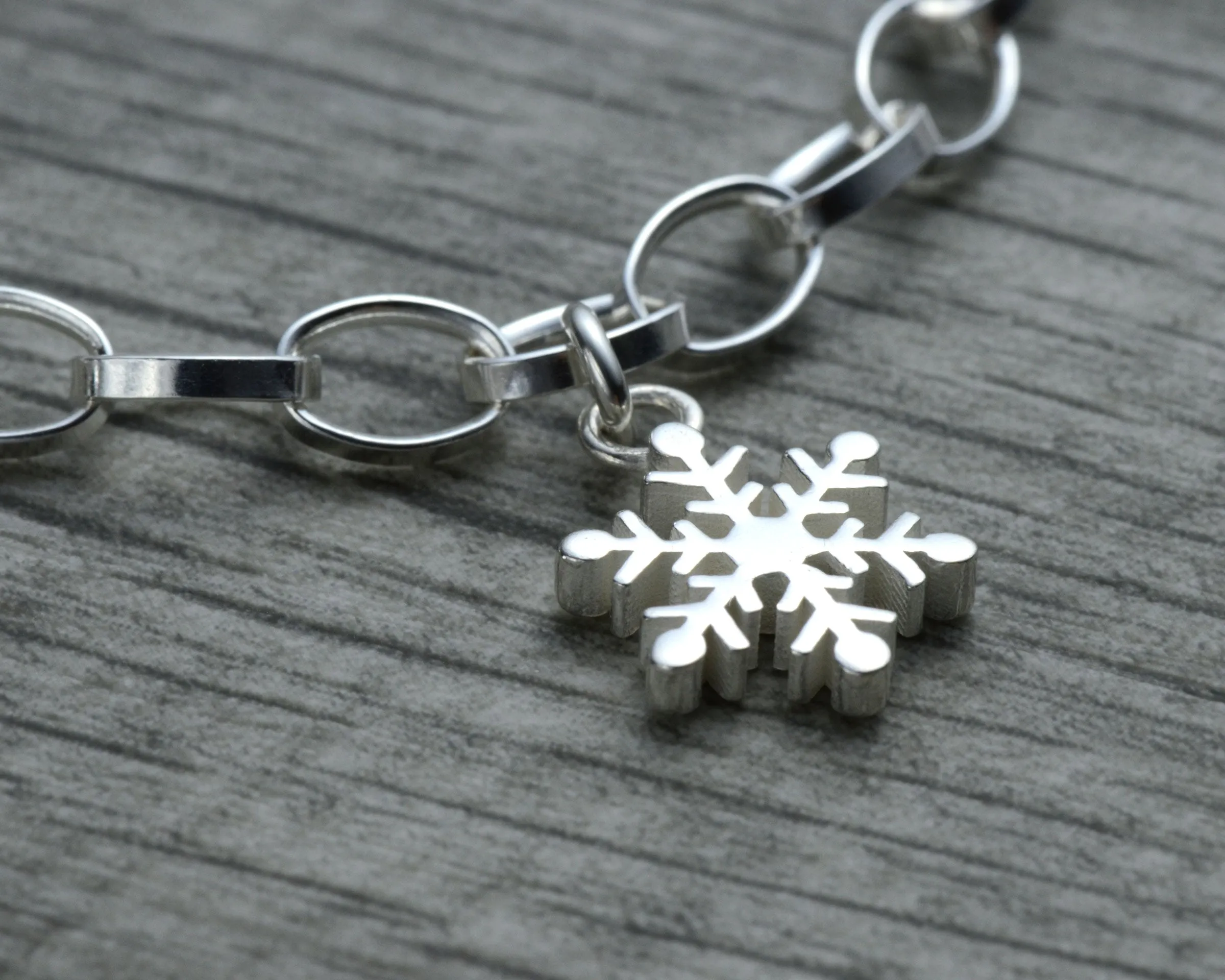 STERLING SILVER SNOWFLAKE BRACELET