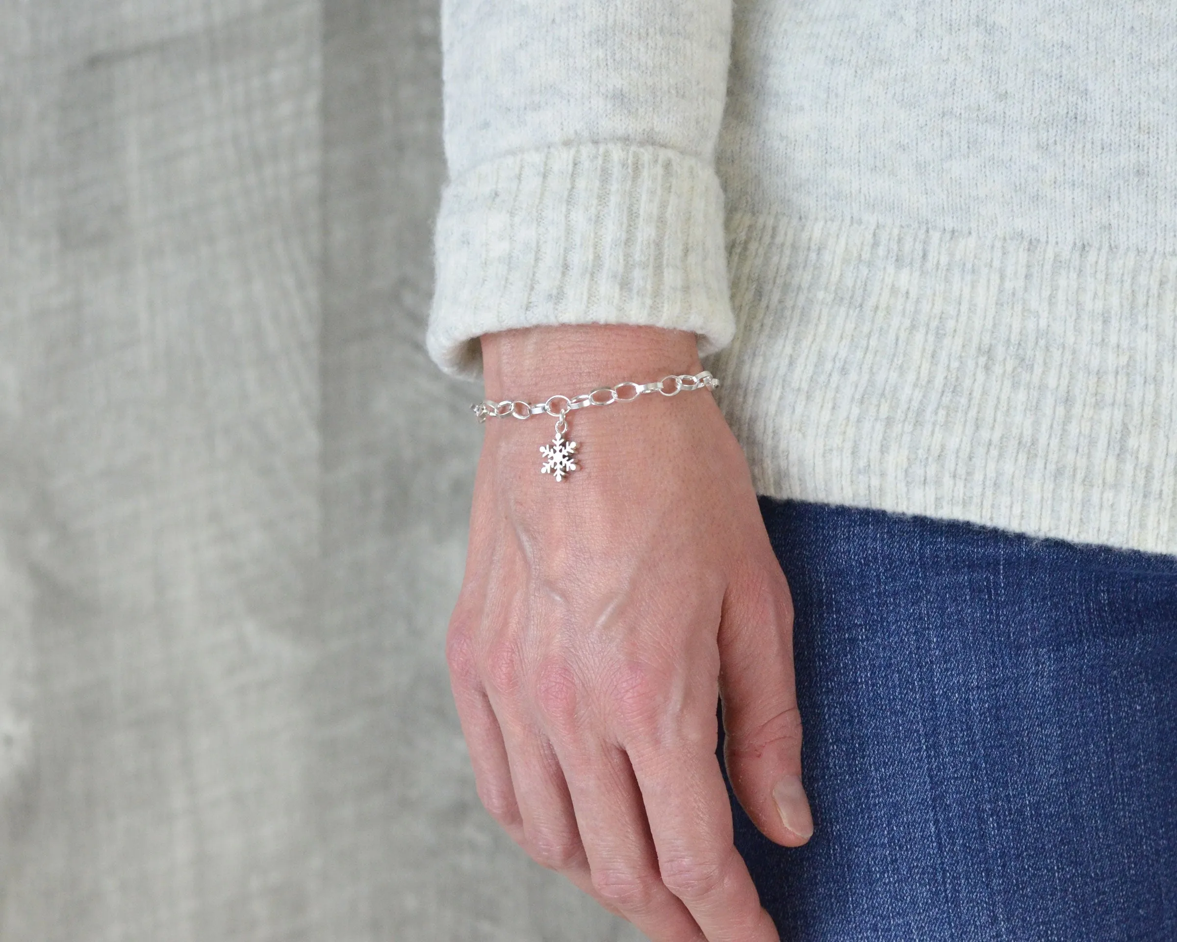 STERLING SILVER SNOWFLAKE BRACELET