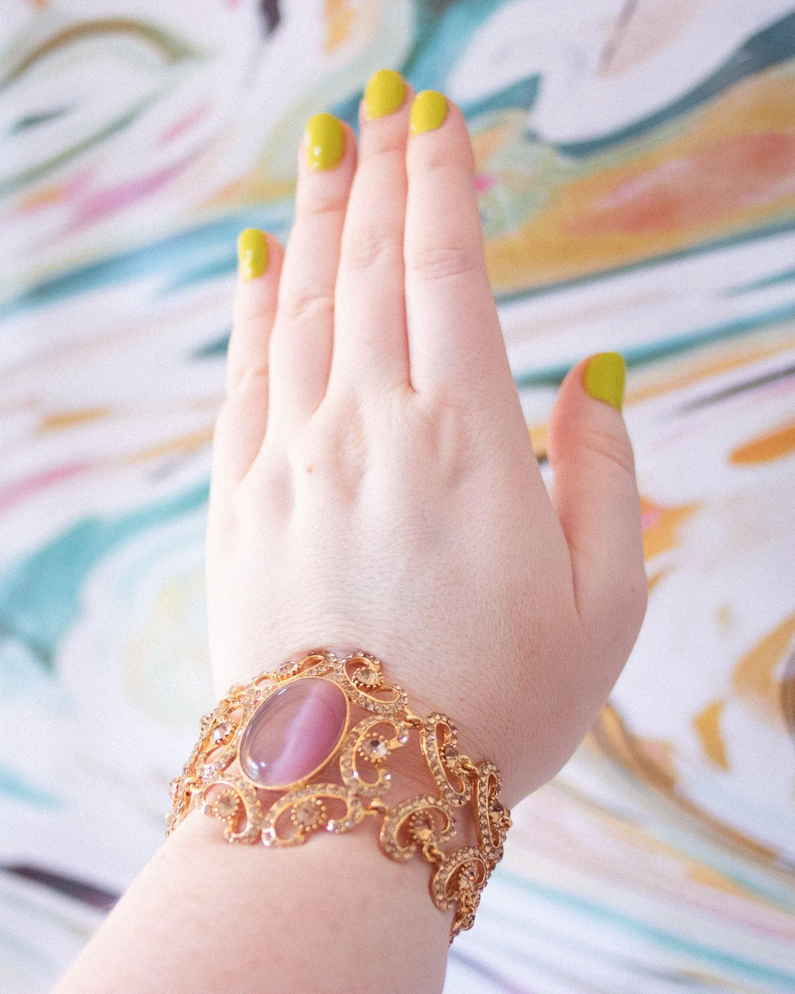 Vintage Gold Filigree Scroll Link Bracelet with Amethyst Cats Eye Moonglow Cabochon