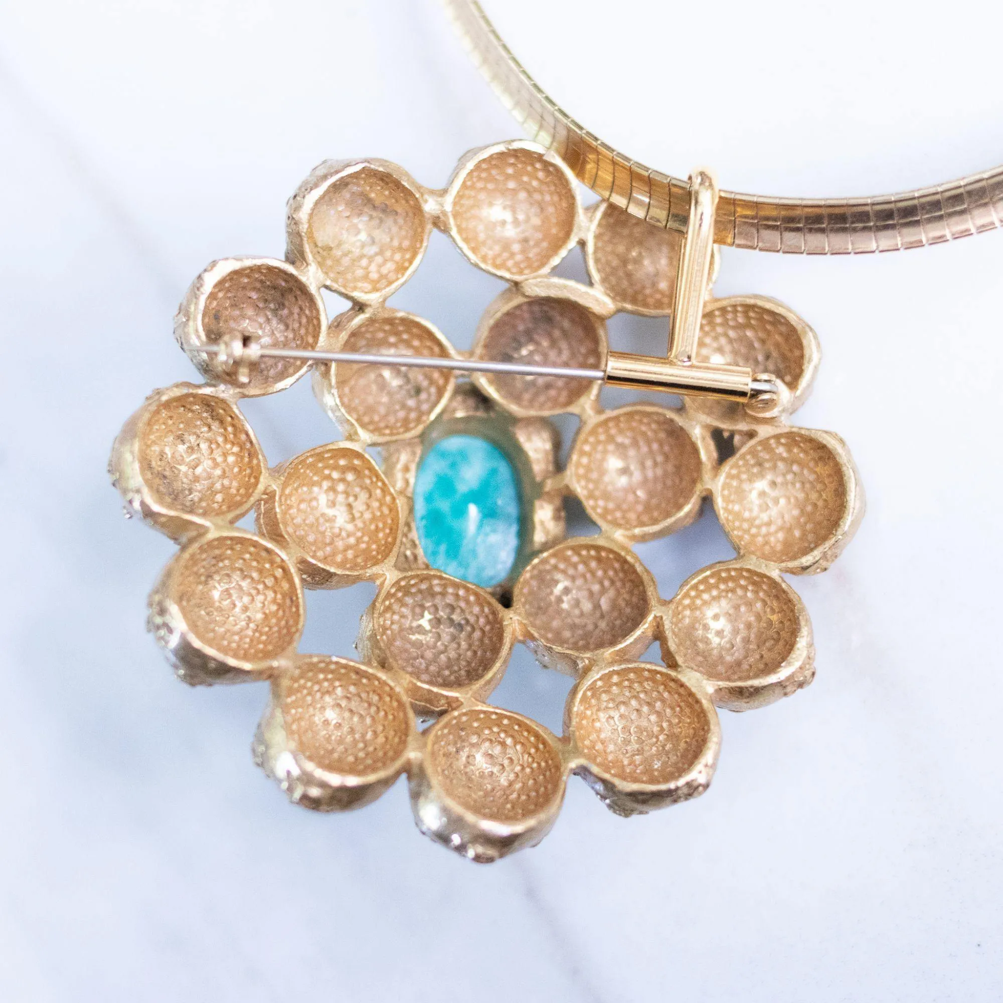 Vintage Richelieu Etruscan Pendant Necklace with Jade Art Glass Cabochon