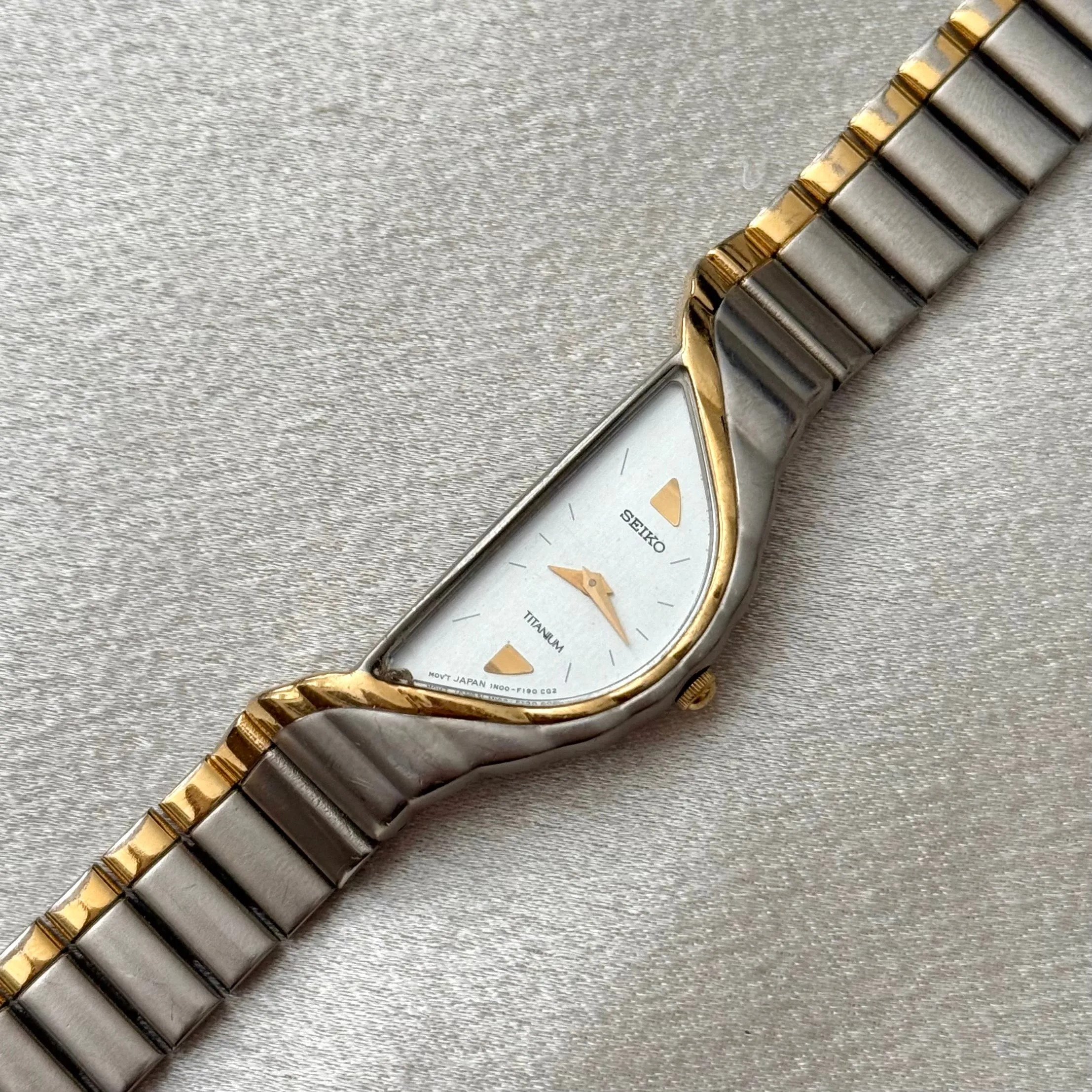 VINTAGE SEIKO TWO-TONED WATCH