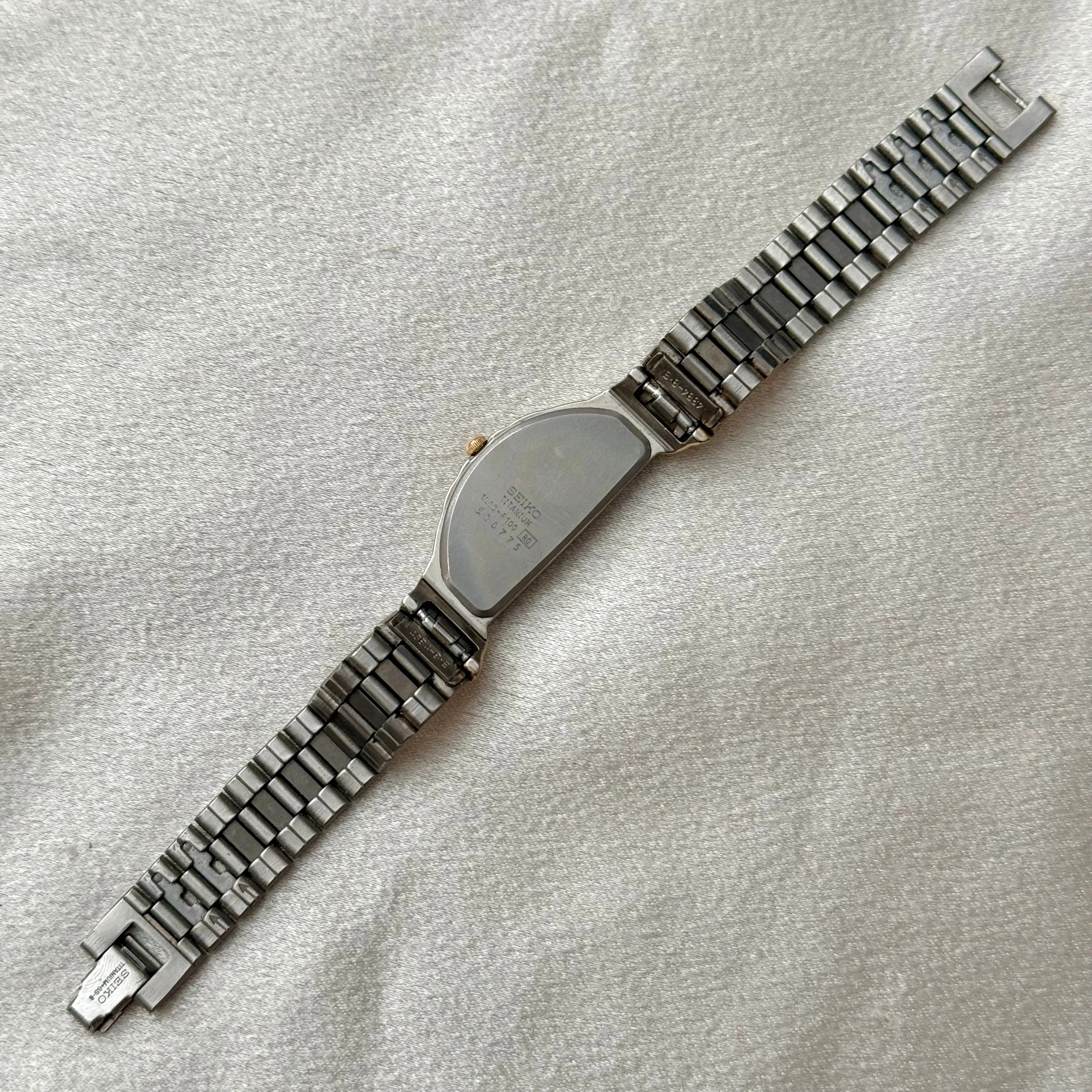 VINTAGE SEIKO TWO-TONED WATCH